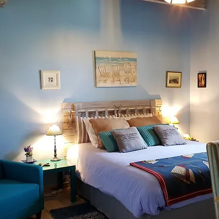 Le Logis De La Poupeliere Bed & Breakfast Vouhe (Charente-Maritime)