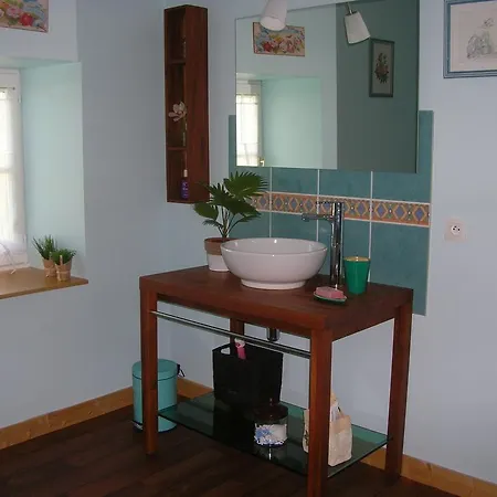 Le Logis De La Poupeliere Bed & Breakfast