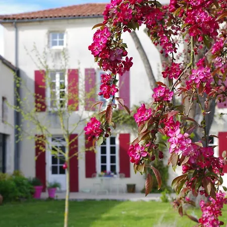 Bed & Breakfast Le Logis De La Poupeliere 3*