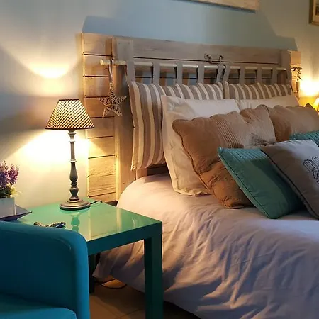 Le Logis De La Poupeliere Bed & Breakfast
