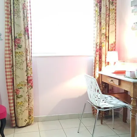 Le Logis De La Poupeliere Bed & Breakfast 3*